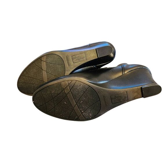 DEXFLEX COMFORT NWT Womens Vegan Leather Wedge Ankle Boots Black Size 8 - Picture 4 of 5